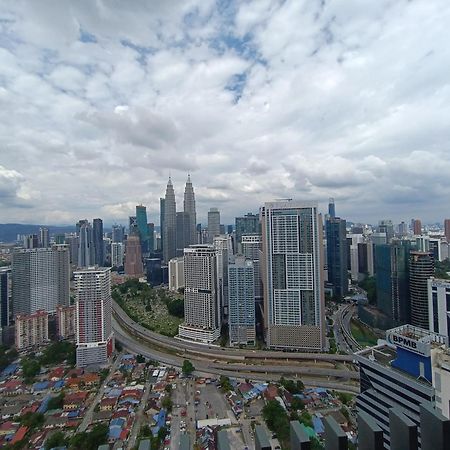 Lx 39A Balcony Klcc View 1 Bedroom Infinity Pool กัวลาลัมเปอร์ ภายนอก รูปภาพ