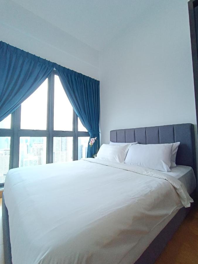 Lx 39A Balcony Klcc View 1 Bedroom Infinity Pool กัวลาลัมเปอร์ ภายนอก รูปภาพ