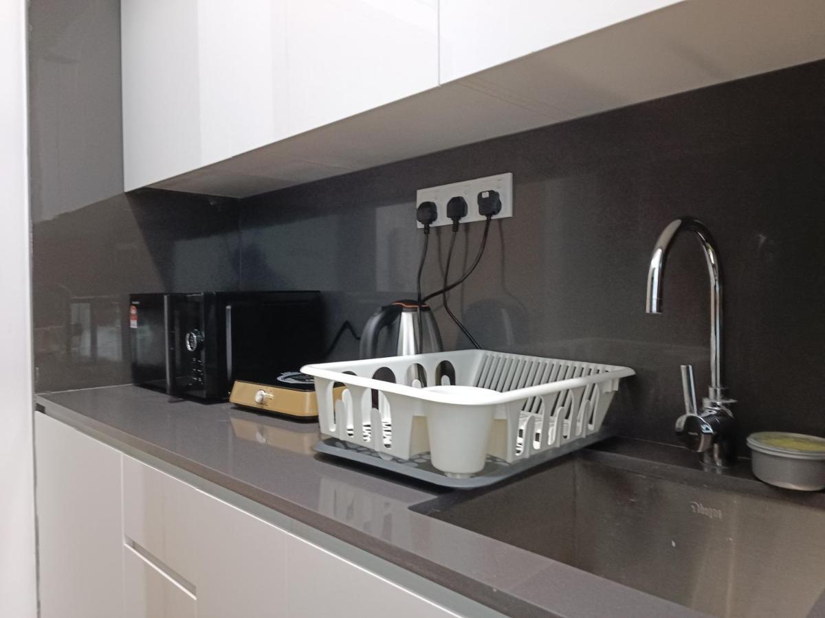 Lx 39A Balcony Klcc View 1 Bedroom Infinity Pool กัวลาลัมเปอร์ ภายนอก รูปภาพ