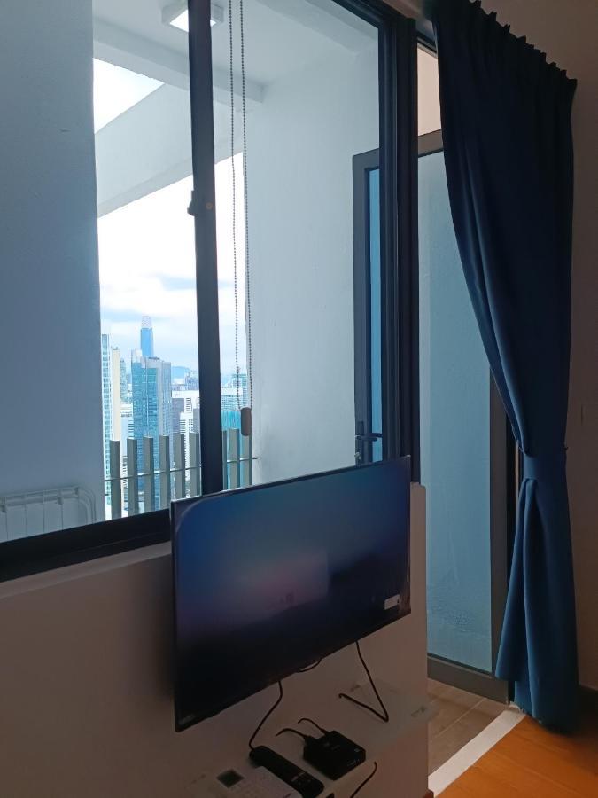 Lx 39A Balcony Klcc View 1 Bedroom Infinity Pool กัวลาลัมเปอร์ ภายนอก รูปภาพ