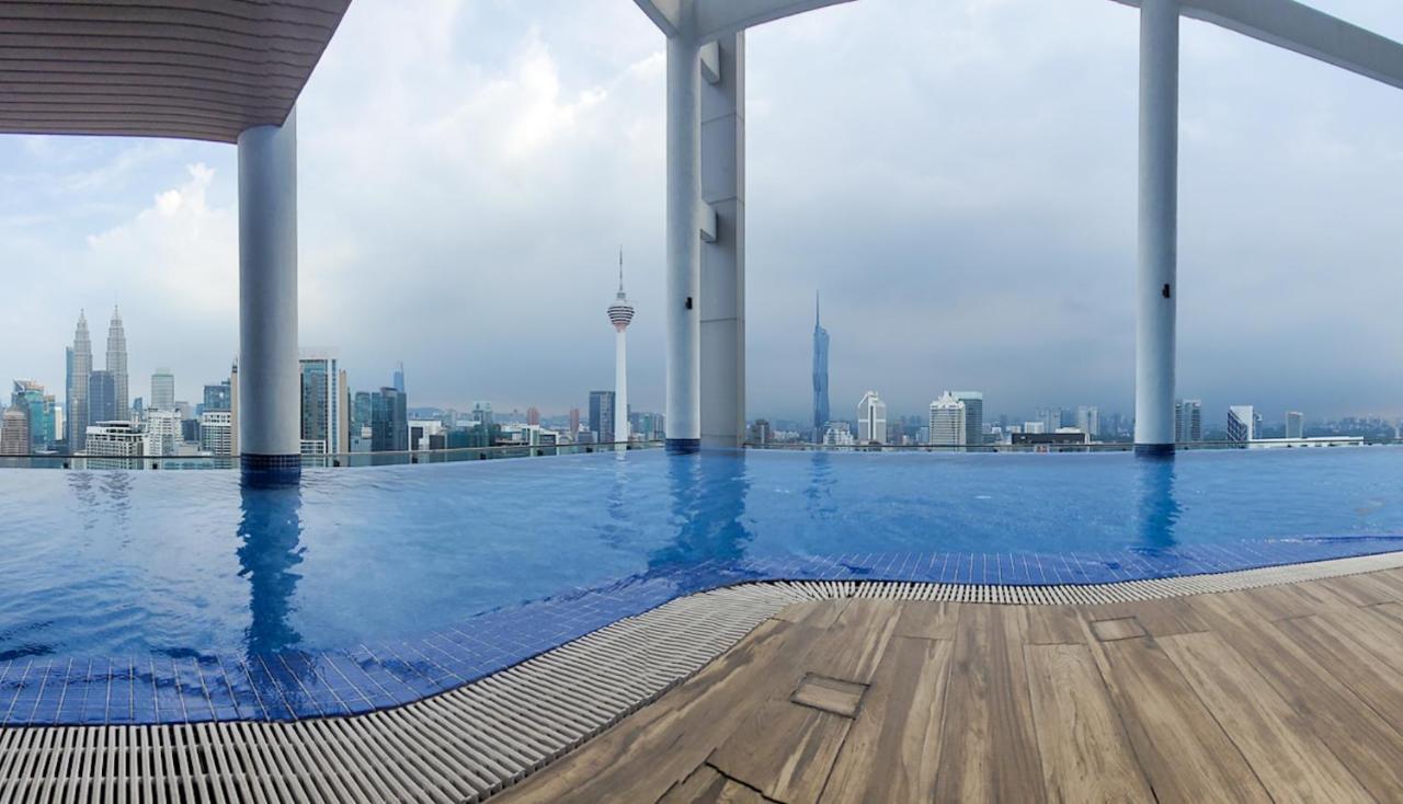 Lx 39A Balcony Klcc View 1 Bedroom Infinity Pool กัวลาลัมเปอร์ ภายนอก รูปภาพ