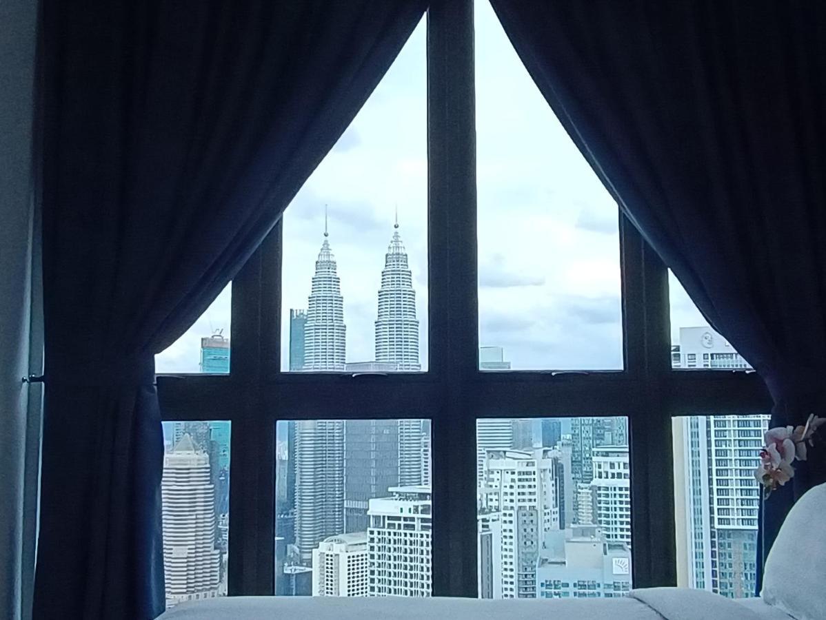 Lx 39A Balcony Klcc View 1 Bedroom Infinity Pool กัวลาลัมเปอร์ ภายนอก รูปภาพ