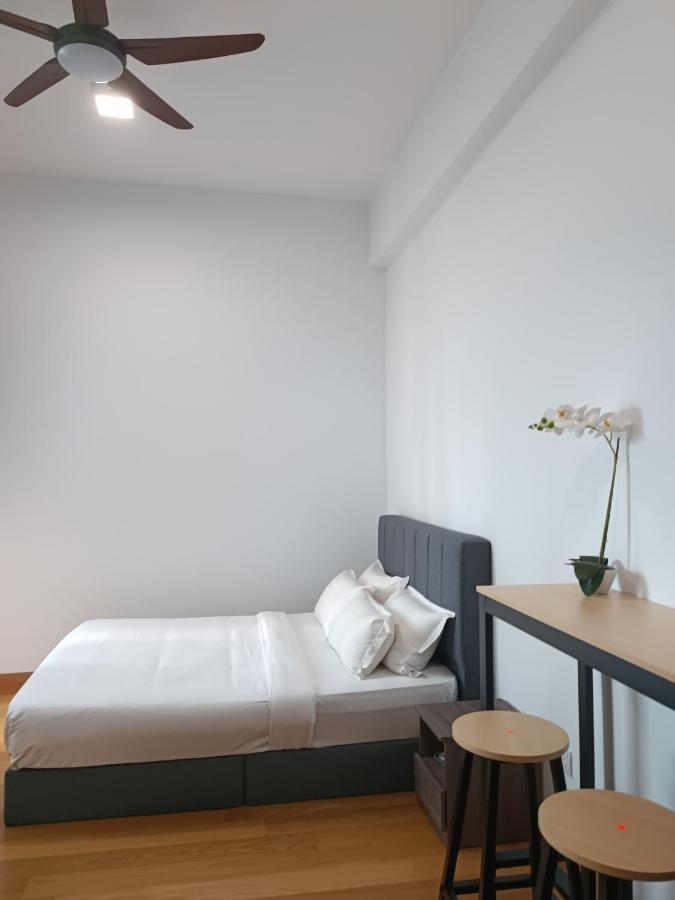 Lx 39A Balcony Klcc View 1 Bedroom Infinity Pool กัวลาลัมเปอร์ ภายนอก รูปภาพ